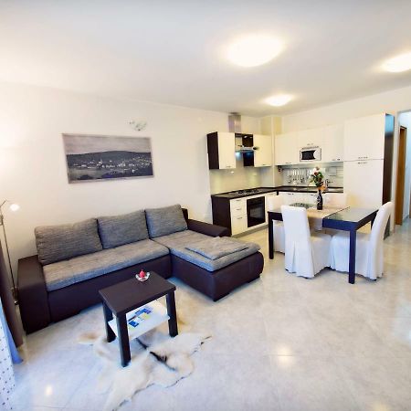 Apartmani Fortuna Zlarin Buitenkant foto