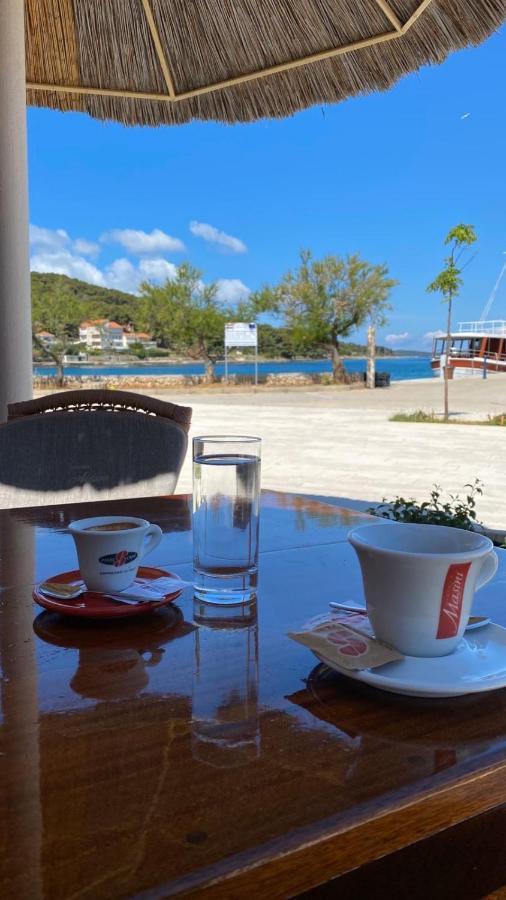 Apartmani Fortuna Zlarin Buitenkant foto