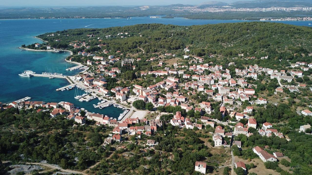 Apartmani Fortuna Zlarin Buitenkant foto