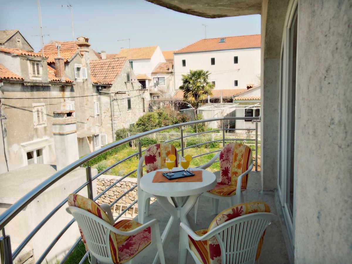 Apartmani Fortuna Zlarin Buitenkant foto