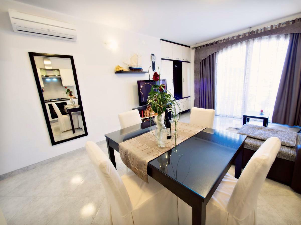 Apartmani Fortuna Zlarin Buitenkant foto